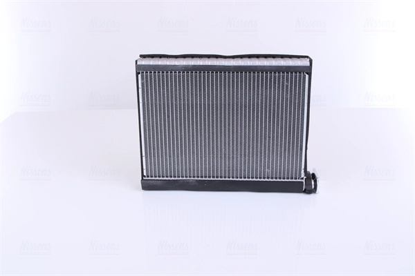 NISSENS 92317 Evaporator, air conditioning