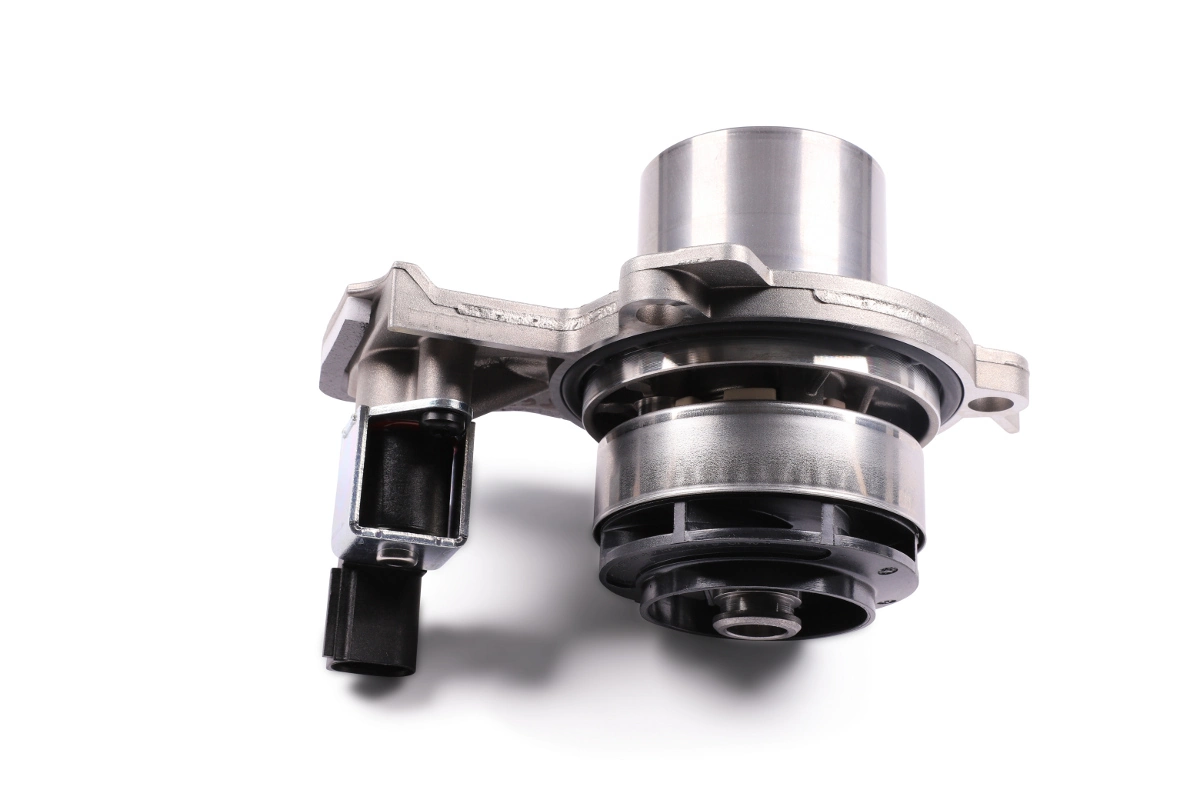 ウォーターポンプ、エンジンクーラー P679