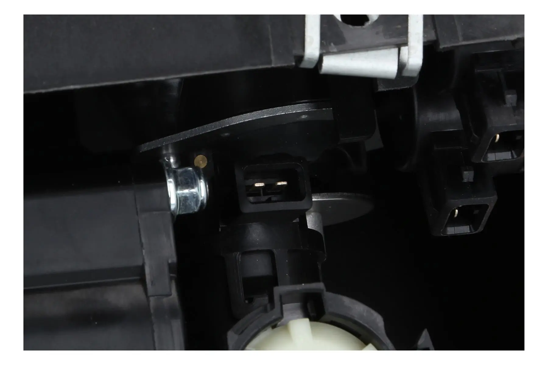 Compressor, compressed-air system 2077036