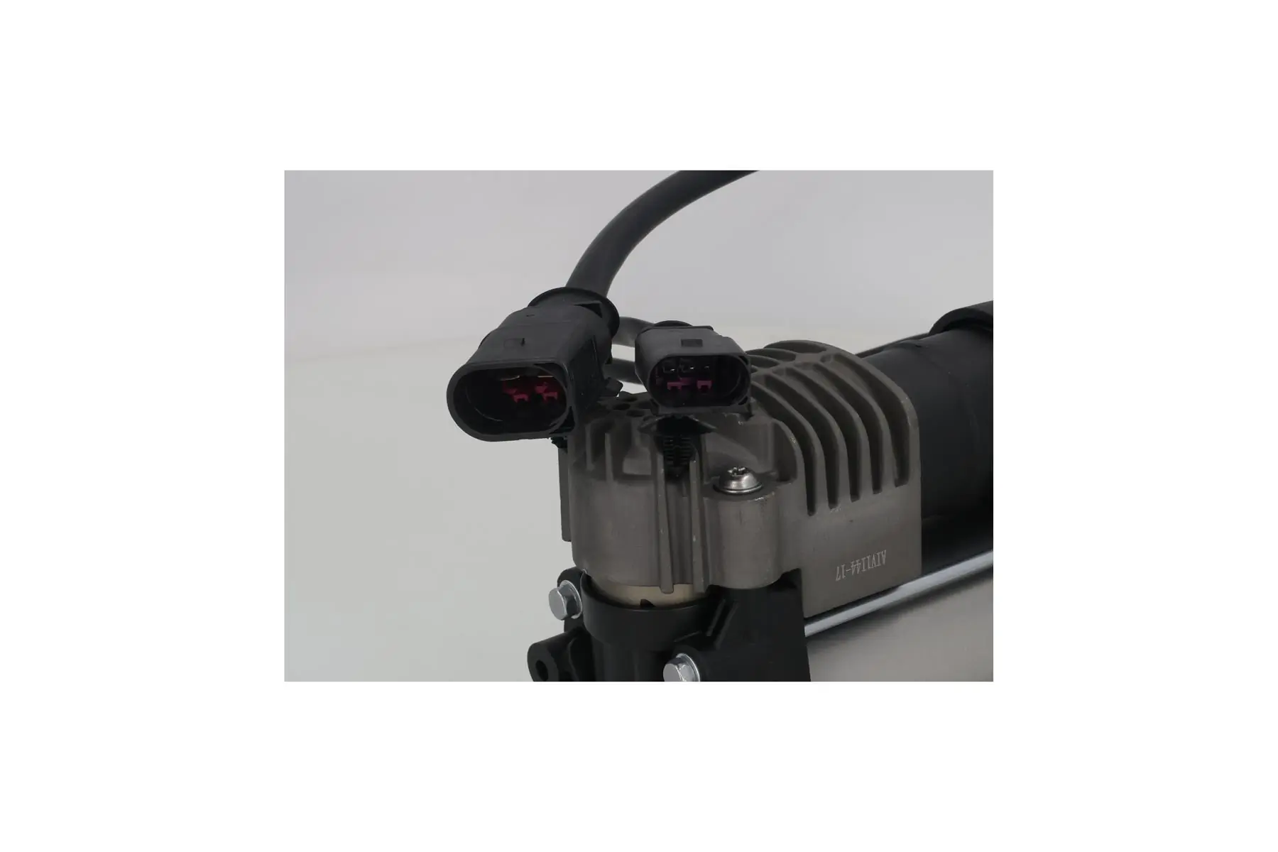 Compressor, compressed-air system 2077026