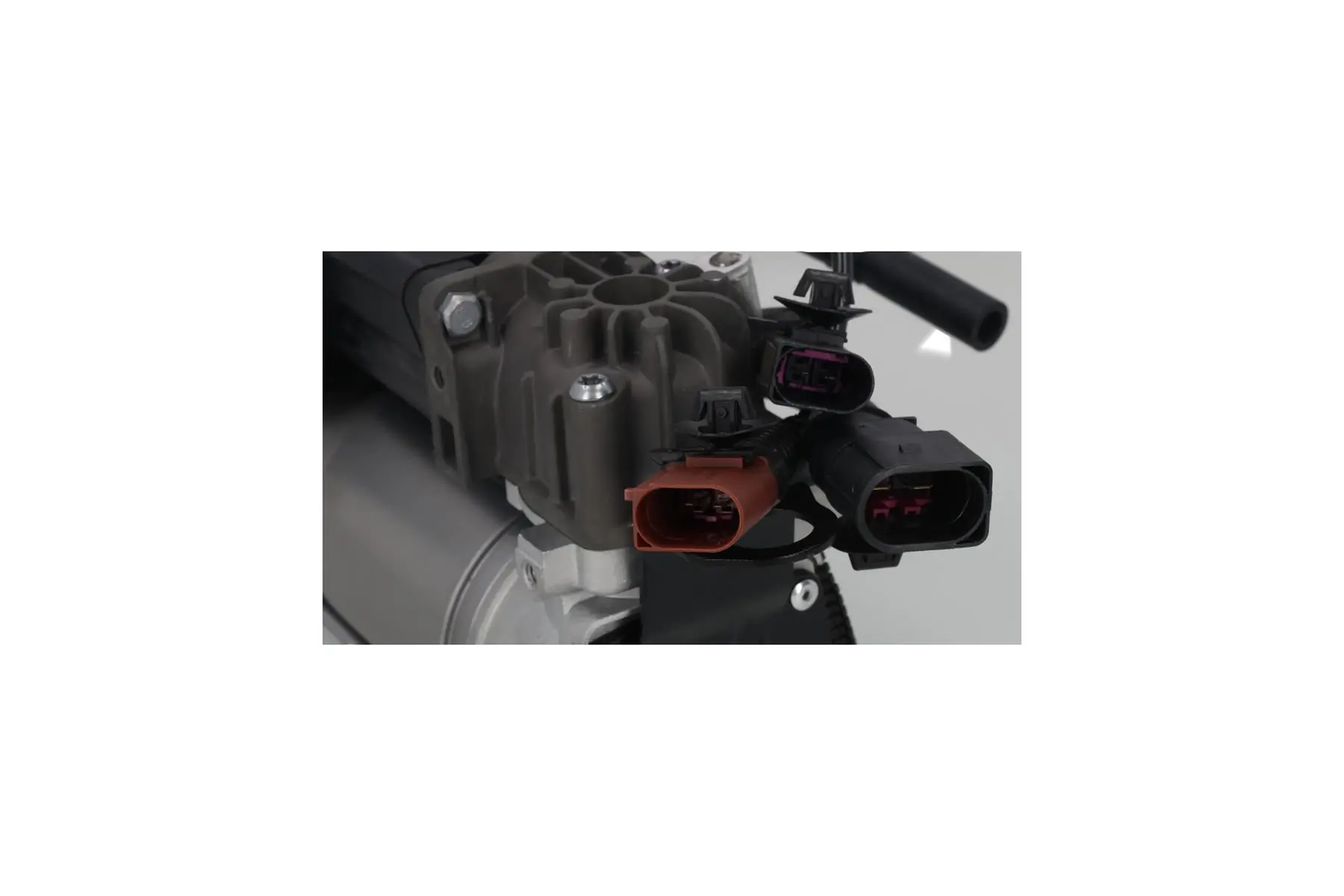 Compressor, compressed-air system 2077031