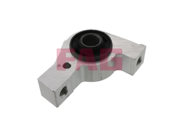 Mounting, control/trailing arm 829 0267 10