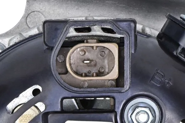 Alternator 8EL 015 637-651