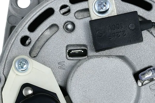 Alternator 8EL 015 643-101