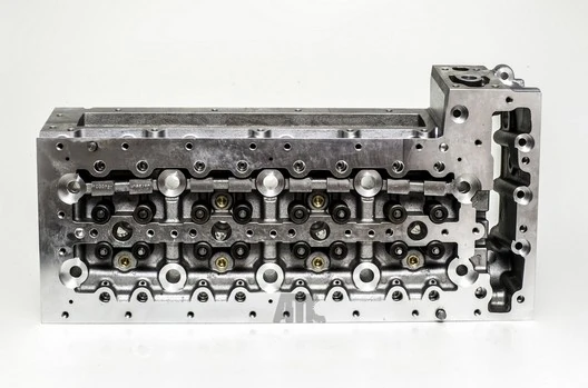 Cylinder Head 910646