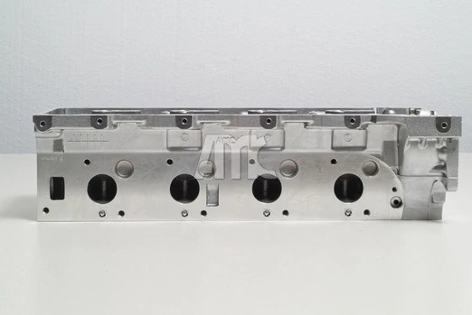 Kepala silinder 908572