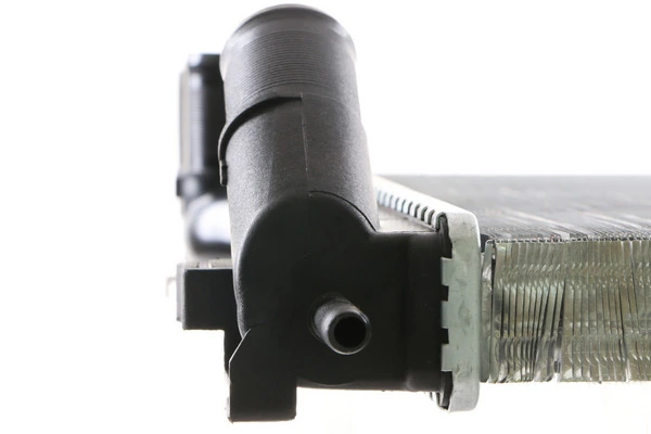 Radiator, engine cooling BEHR CR 947 000S