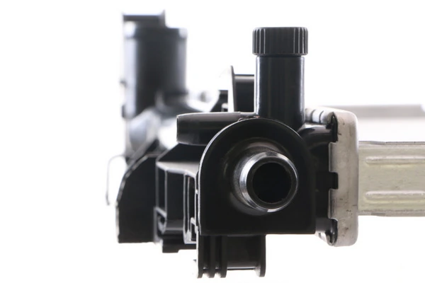 Radiator, engine cooling BEHR CR 661 000S