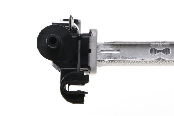 Radiator, engine cooling BEHR CR 627 000S