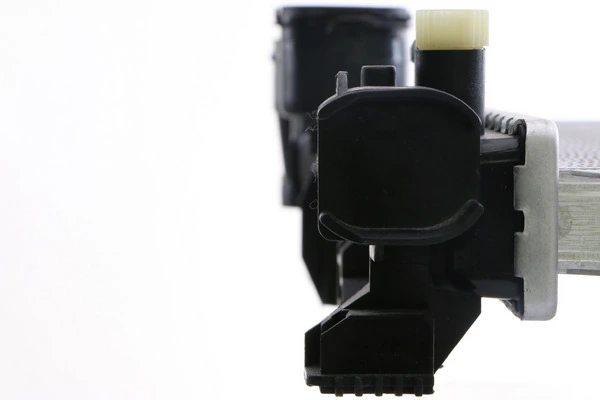 Radiator, engine cooling BEHR CR 513 000S