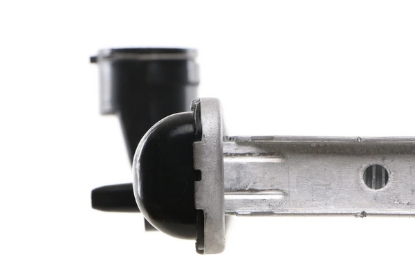 Radiator, engine cooling BEHR CR 889 000S