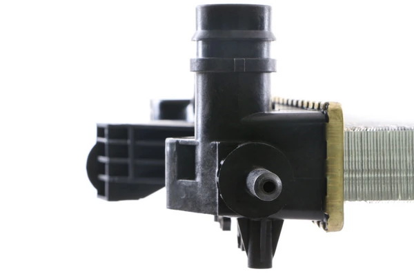 Radiator, engine cooling BEHR CR 881 000S