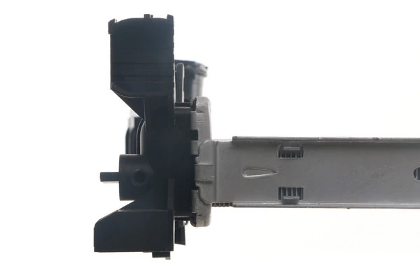 Radiator, engine cooling BEHR CR 37 000S