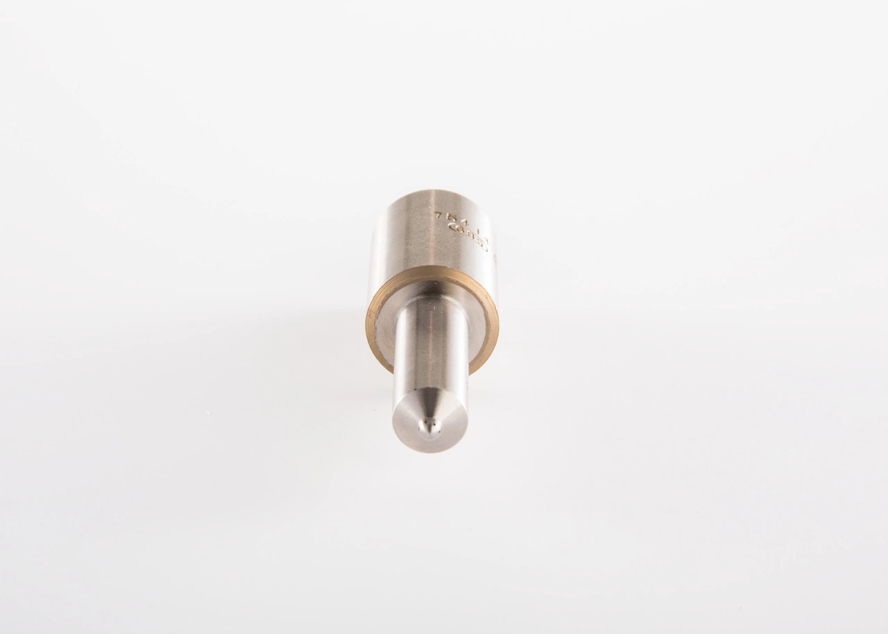 BOSCH 0 433 271 616 Injector Nozzle