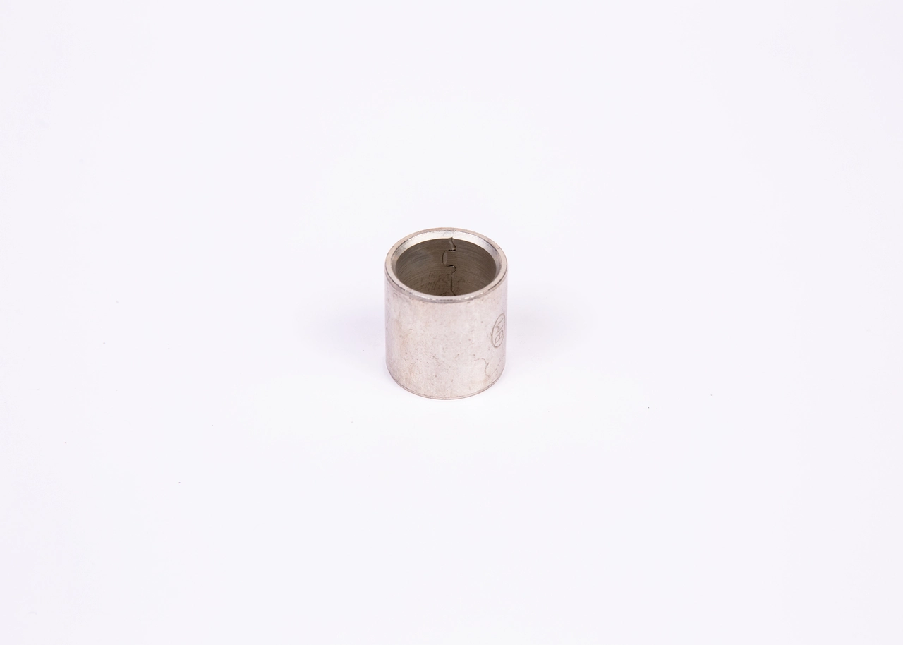 BOSCH F 002 D16 013 Bush, starter shaft