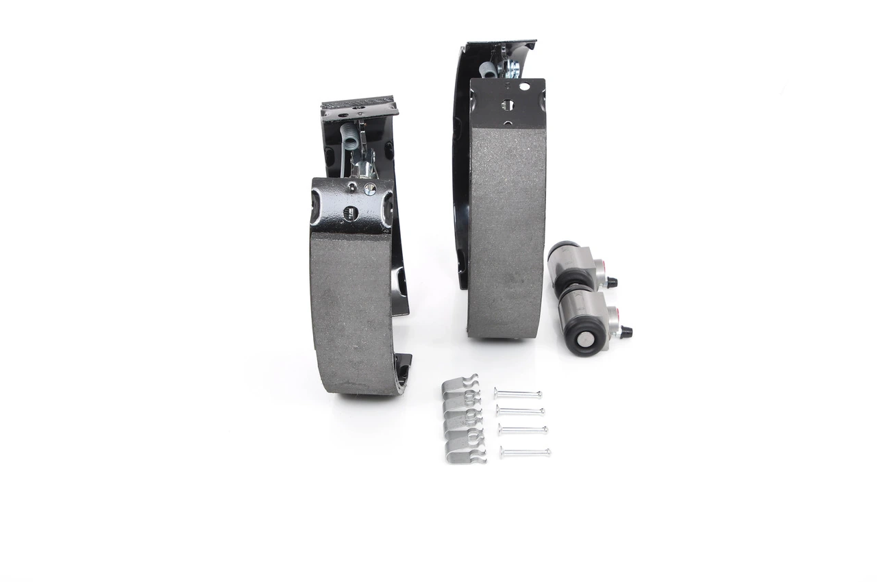 BOSCH 0 204 114 687 Brake Shoe Set