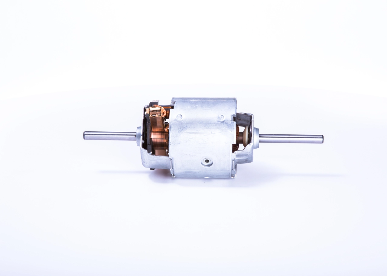 BOSCH 0 130 111 130 Electric Motor, interior blower