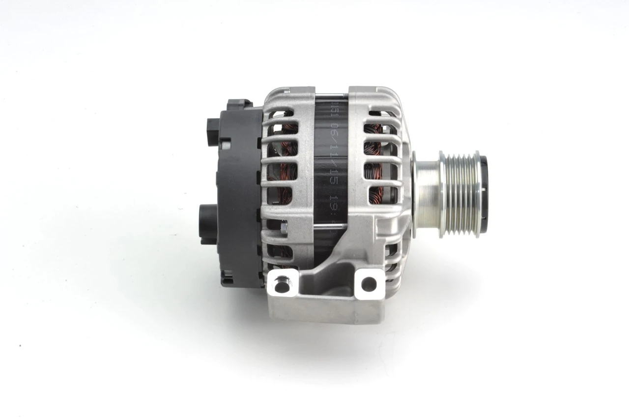 BOSCH 0 125 711 105 Alternator