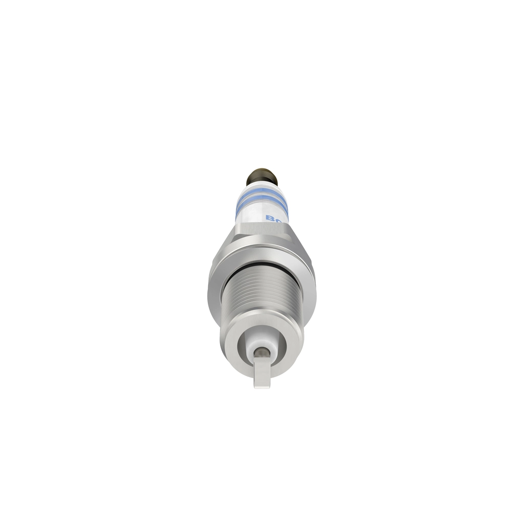 BOSCH 0 242 230 621 Spark Plug