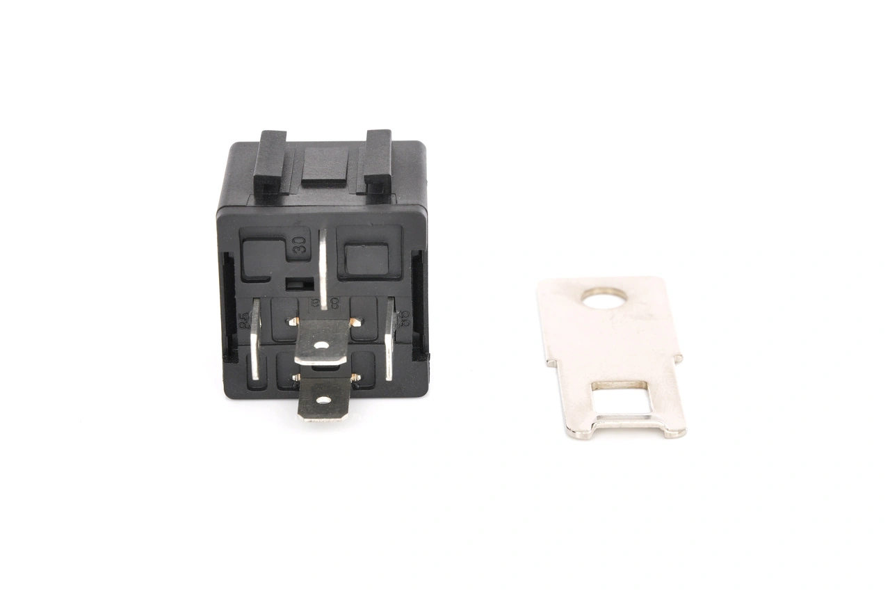 Relay, main current 0 986 AH0 613