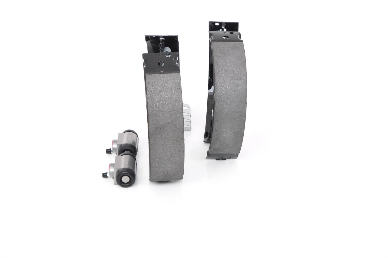 BOSCH 0 204 114 687 Brake Shoe Set