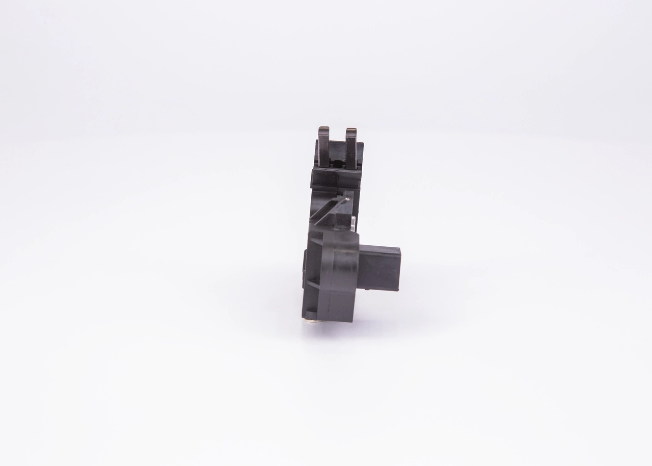 BOSCH 1 986 AE0 047 Alternator Regulator