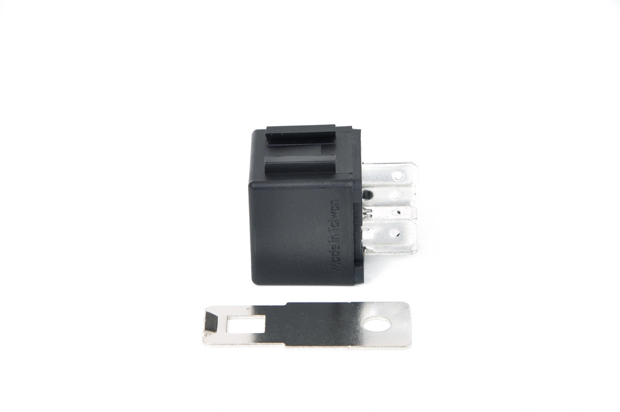 Relay, main current 0 986 AH0 605