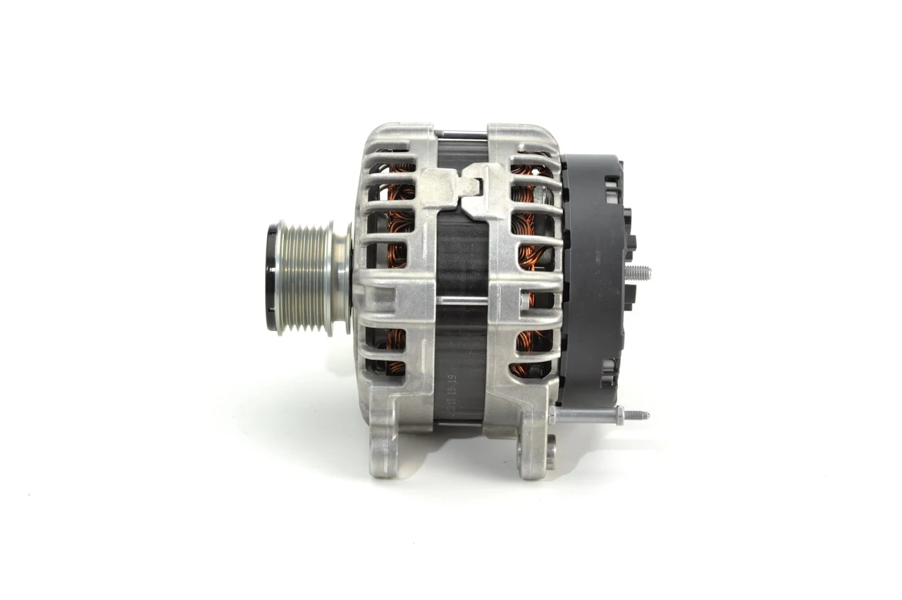 BOSCH 0 125 811 028 Alternator
