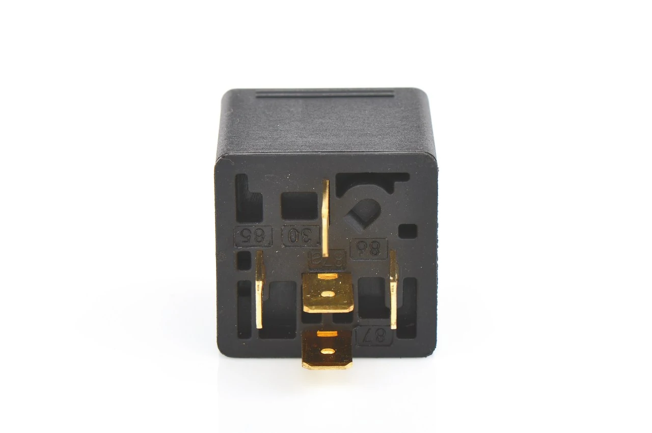 Relay, main current 0 986 AH0 151