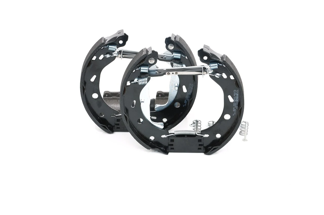 BOSCH 0 204 114 130 Brake Shoe Set