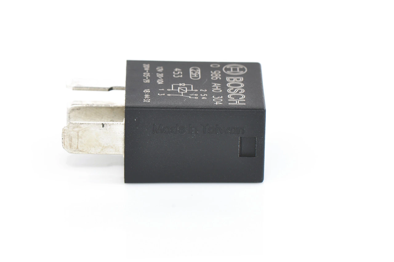 Relay, main current 0 986 AH0 304