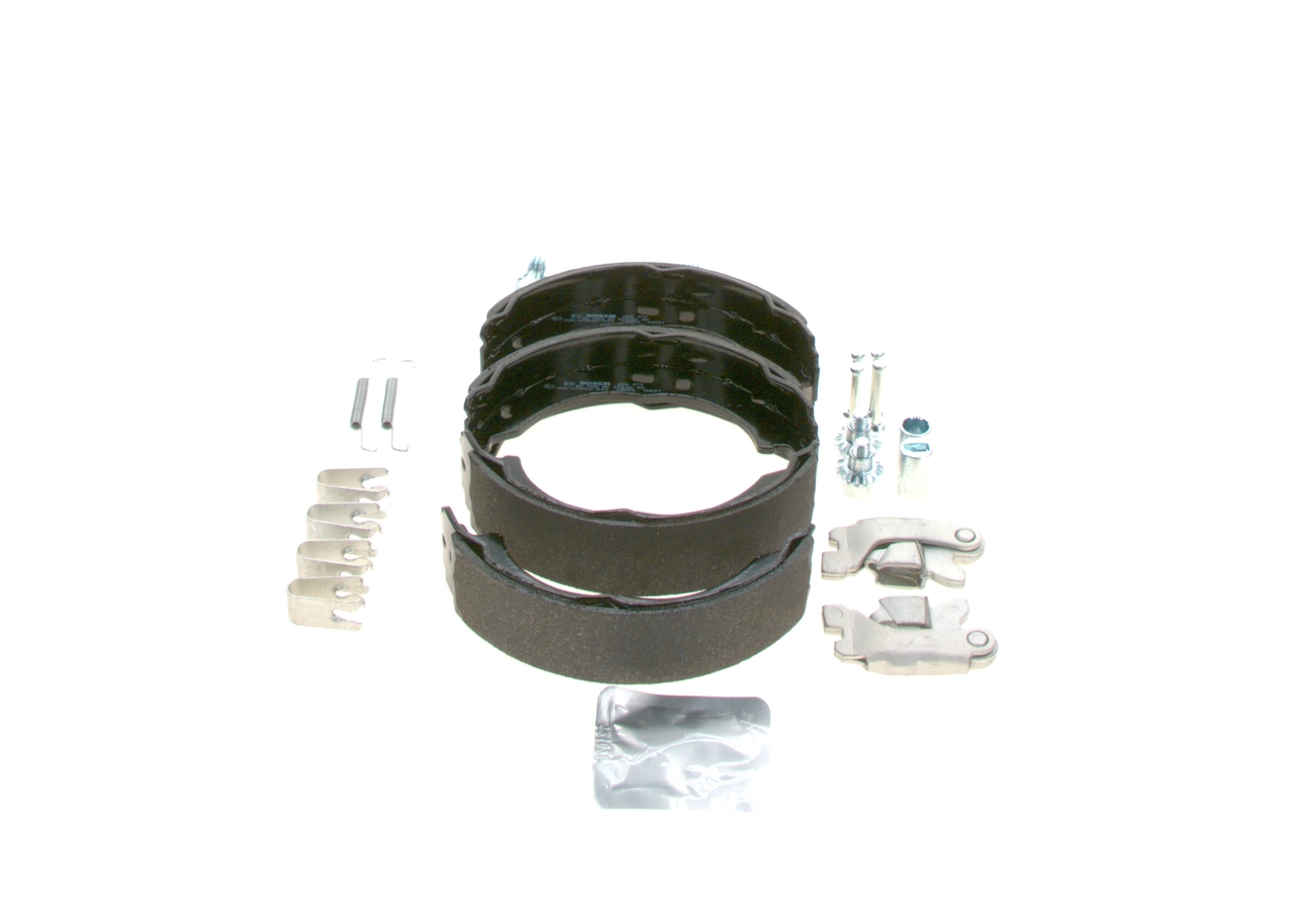 BOSCH 0 204 113 822 Brake Shoe Set, parking brake