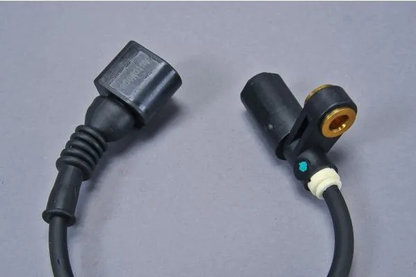 AUTOMEGA 150043010 Sensor, wheel speed