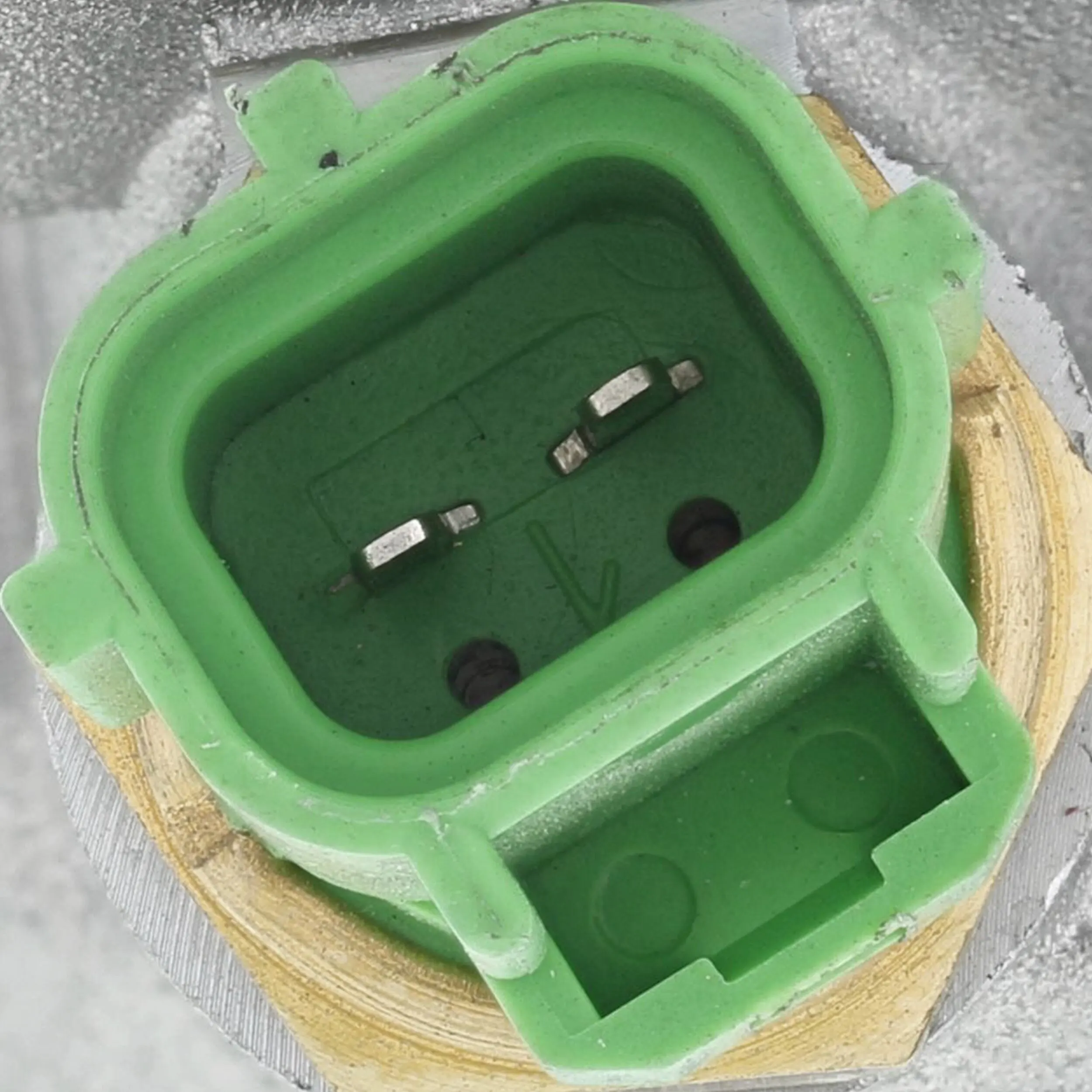 Thermostat, coolant 915-90K