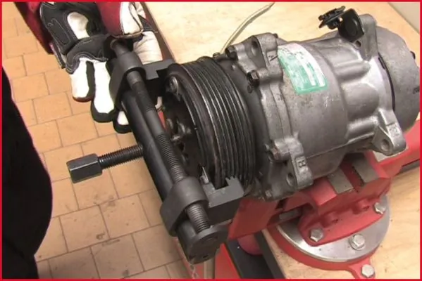 Puller, belt pulley 150.3170