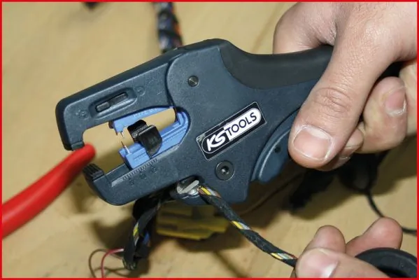KS TOOLS 115.1244 Cable stripper