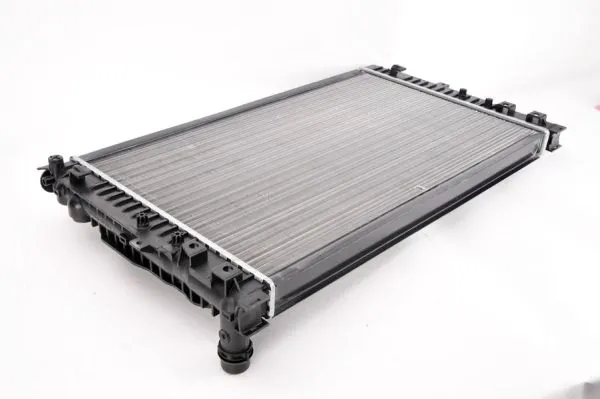 Radiator, engine cooling D7W052TT