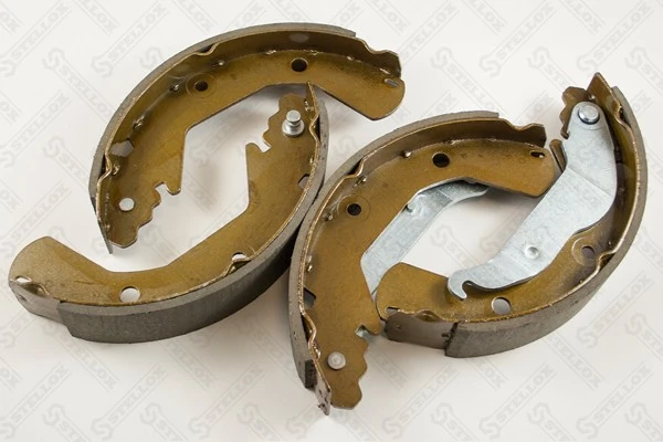 Brake Shoe Set 000 689-SX