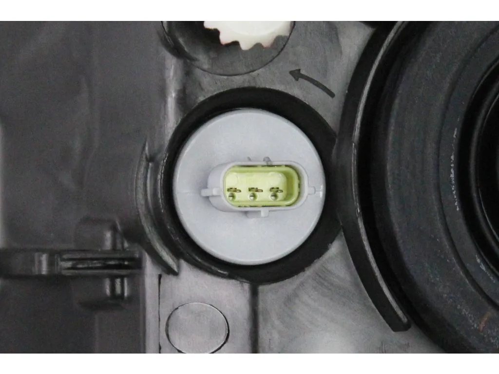 Headlight 235-1113RMLD-EM