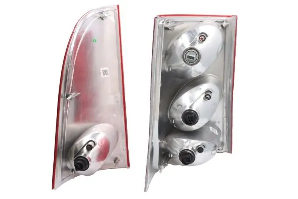 TRUCKLIGHT TL-IR001R Tail Light