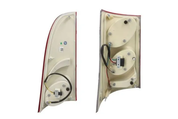 TRUCKLIGHT TL-IR002R Tail Light