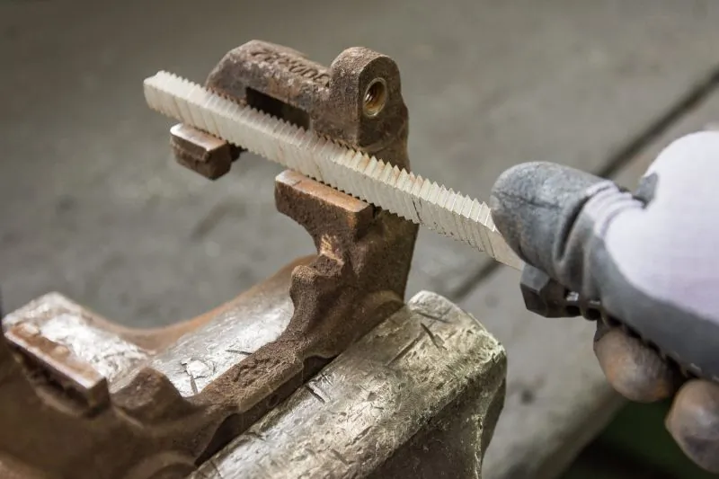 File, brake pad well cleaning 4968-6