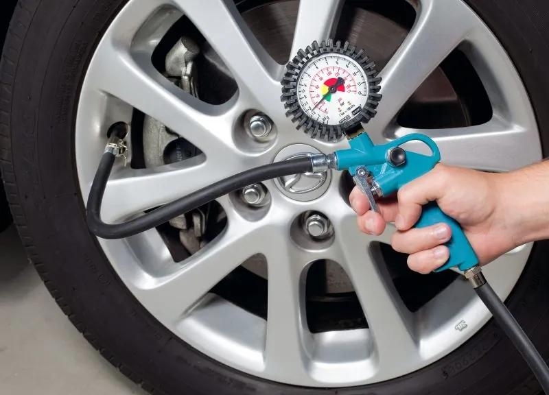 Compressed-air Tyre Pressure Gauge/Inflator 9041-1