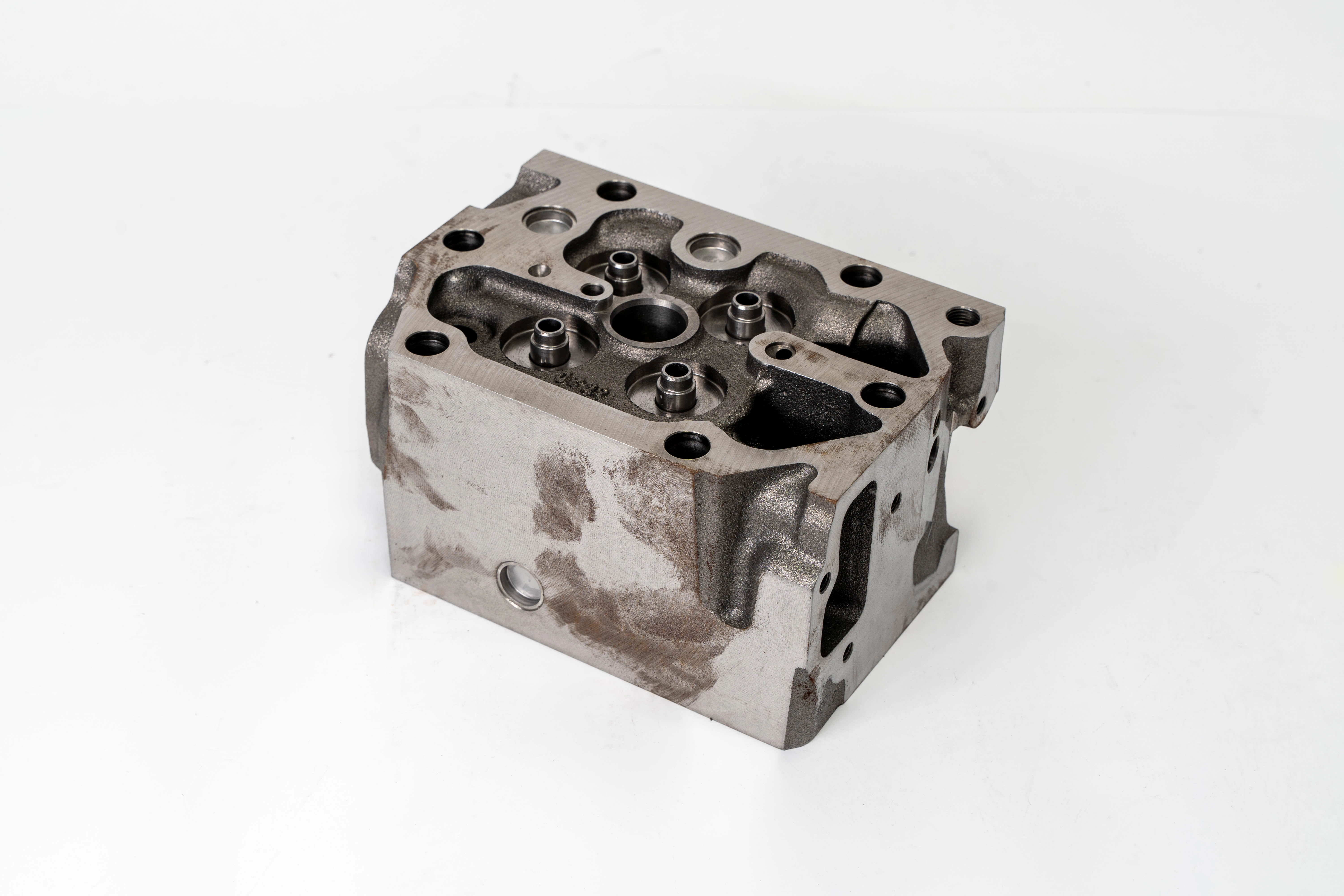 Cylinder Head 100820