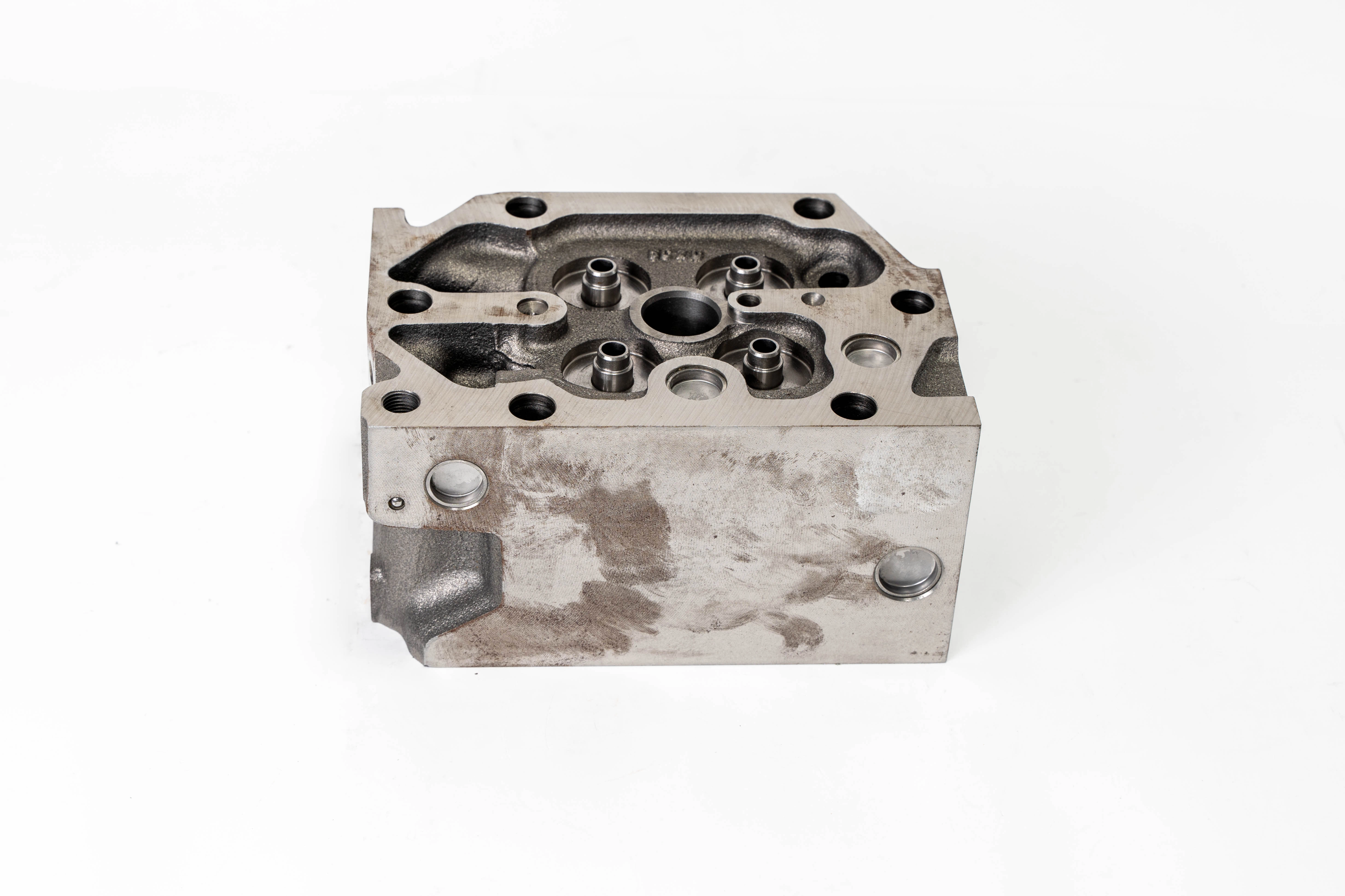 Cylinder Head 100820