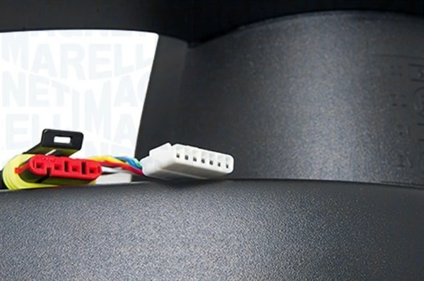 Exterior Mirror, driver cab 182203182070